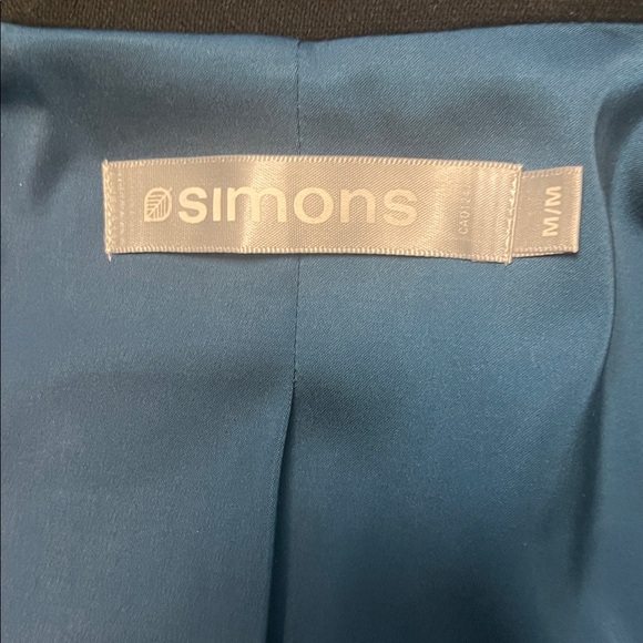 Black Coat - Picture 5 of 6